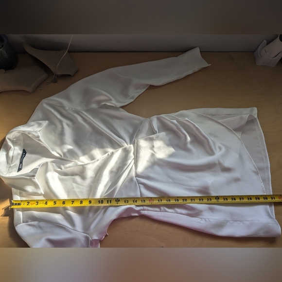 ZARA white Silk Texture Short Dress Size XS Size Zipper Long Sleeves - Picture 13 of 13